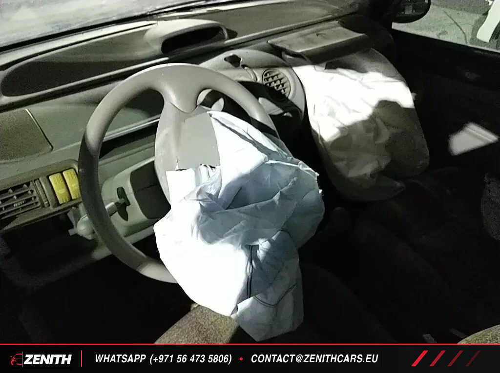 Vehicle thumbnail 3